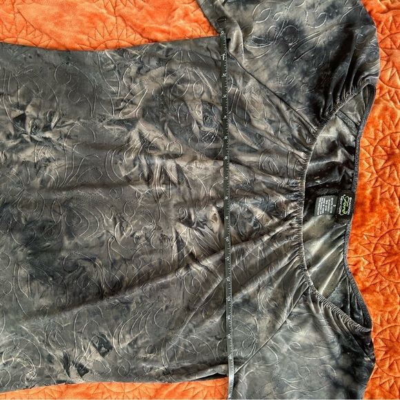 Shannon Ford New York Y2K  Vintage Black and Gray Fitted Pleated Blouse - Picture 5 of 6